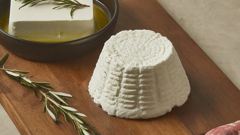 Feta vs Ricotta: Understanding the Differences and Similarities